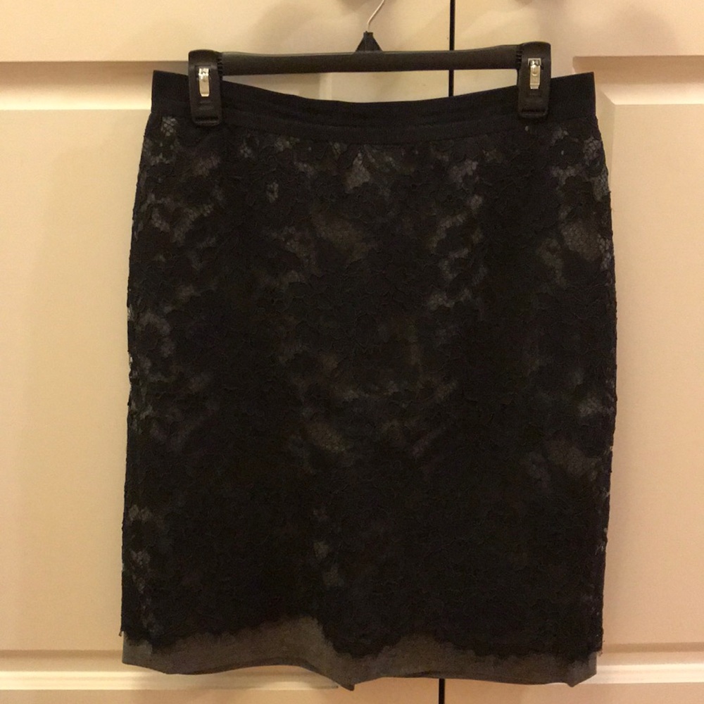 Ann Taylor Loft Gray Skirt With Black Lace Size 6